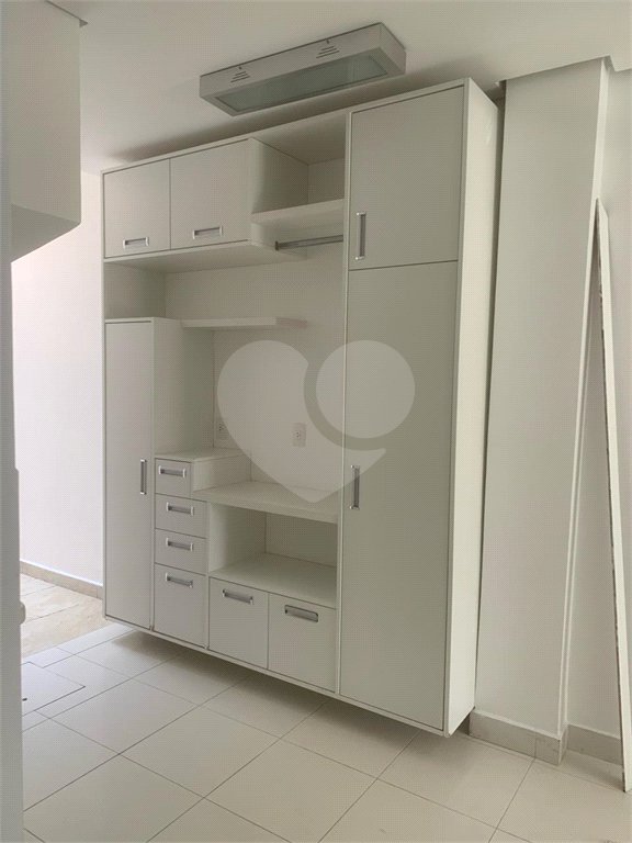 Casa à venda com 3 suítes no condomínio Villaggio Belvedere, São Paulo - SP