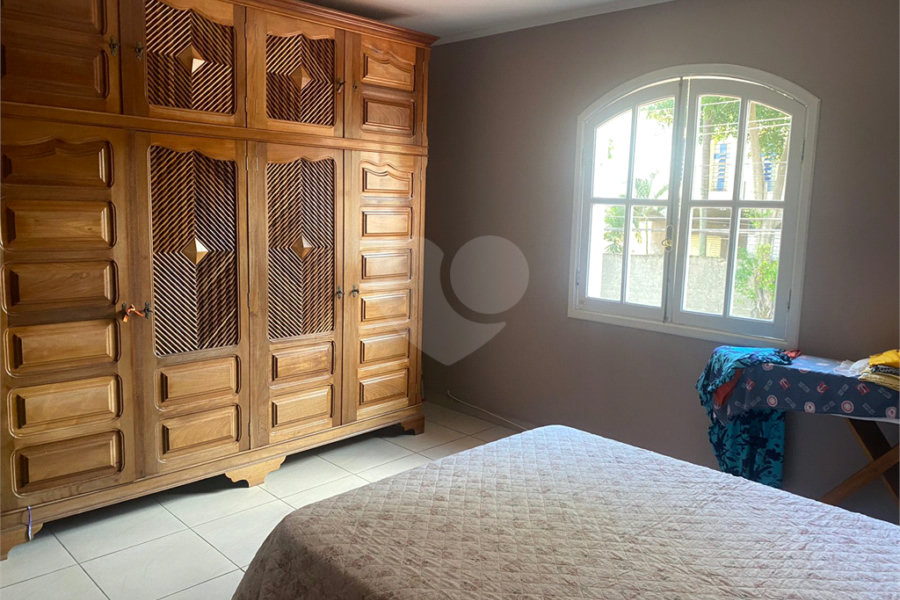 Sobrado à venda com 3 quartos, sendo 1 suíte, em Tremembé, São Paulo, SP
