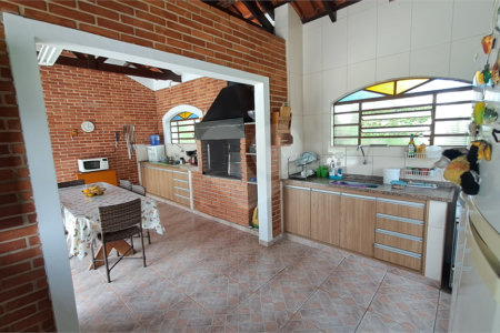 Casa à venda com 3 quartos, sendo 1 suíte, no condomínio Residencial Vale das Laranjeiras, Indaiatuba - SP