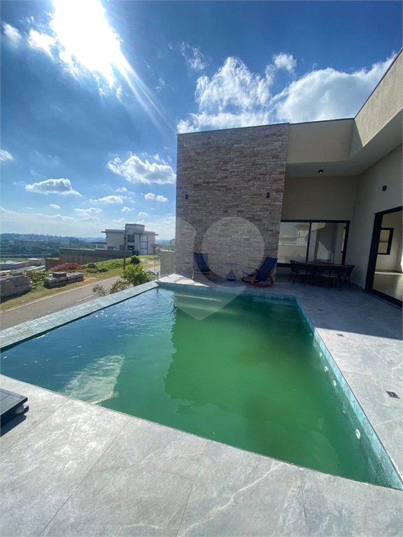 Casa à venda com 4 suítes no condomínio Campo de Toscana, Vinhedo - SP