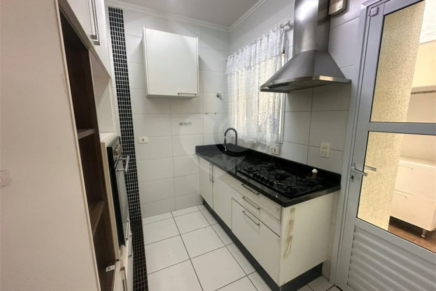 Casa de Condomínio com 3 Quartos e 2 banheiros à Venda, 311 m² por R$ 750.000