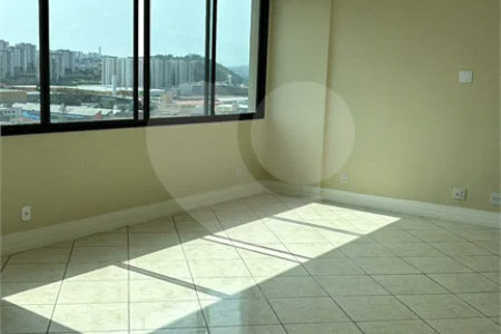Apartamento à venda com 4 quartos, sendo 1 suíte, no Centro, Jundiaí, SP