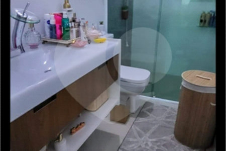 Casa Térrea à venda com 7 quartos, sendo 1 suíte, em Vila Paulicéia, São Paulo, SP