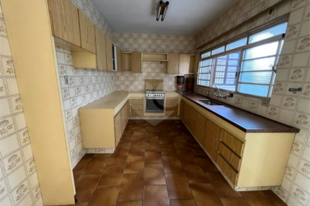 Casa à venda com 3 quartos, sendo 1 suíte, em Vila Vianelo, Jundiaí, SP