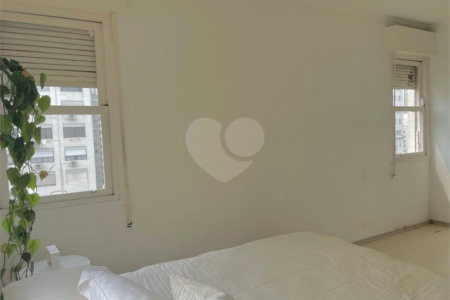 Apartamento à venda com 3 quartos, sendo 1 suíte, em Cerqueira César, São Paulo, SP