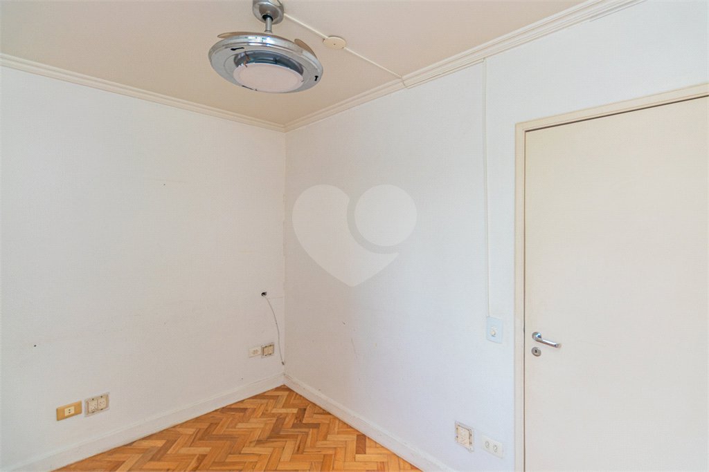 Apartamento à venda com 3 quartos, sendo 1 suíte, em Campo Belo, São Paulo, SP