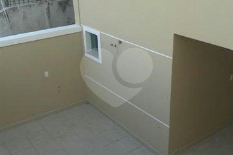 Sobrado à venda com 3 suítes em Vila Constança, São Paulo, SP