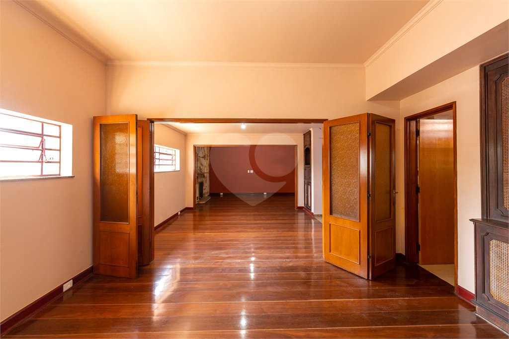 Casa à venda com 4 quartos, sendo 2 suítes, em Perdizes, São Paulo, SP