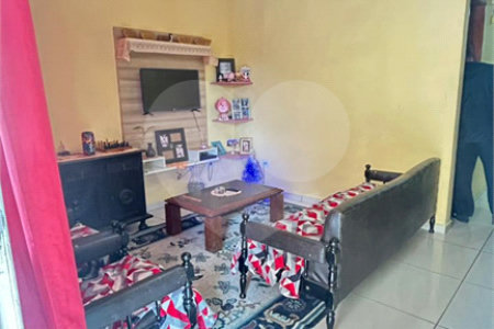 Sobrado à venda com 5 quartos em Pununduva, Cotia, SP