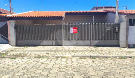 Casa à venda com 3 quartos, sendo 1 suíte, em Vila Vendramini, Itapetininga, SP