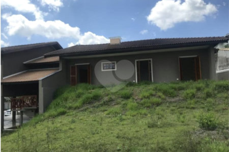 Casa à venda com 4 suítes em Nova Gardênia, Atibaia, SP