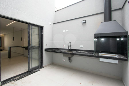 Sobrado à venda com 3 quartos, sendo 1 suíte, em Vila Gumercindo, São Paulo, SP