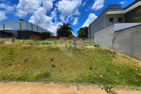 Terreno à venda em Pinheirinho, Vinhedo, SP