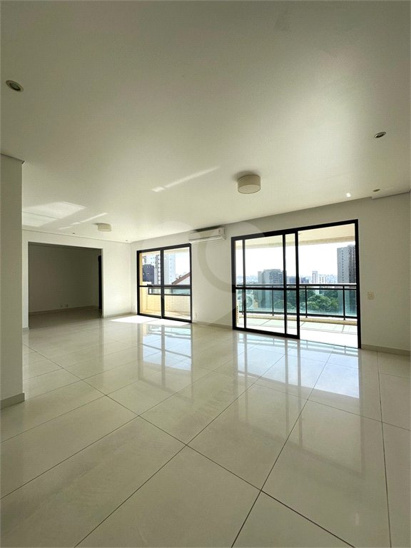 Apartamento à venda com 3 suítes em Vila Suzana, São Paulo, SP