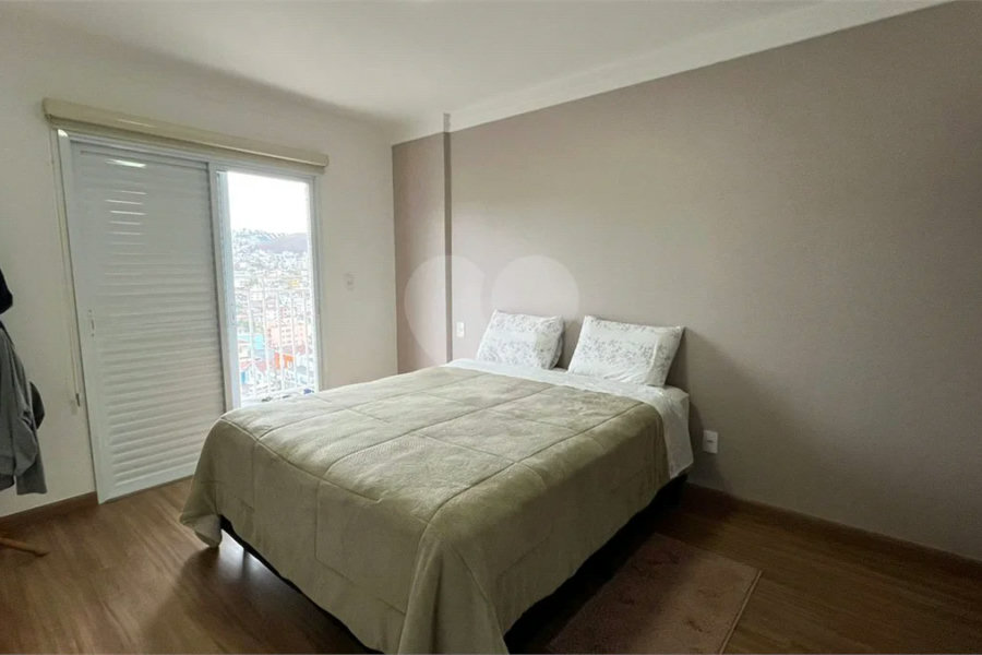 Apartamento à venda com 3 quartos, sendo 1 suíte, no Centro, Poços de Caldas - MG