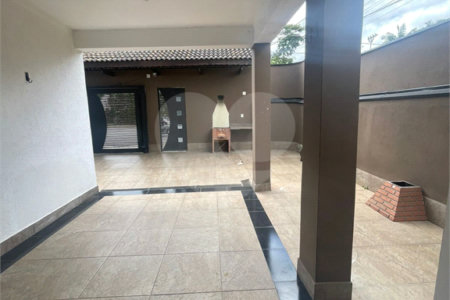 Sobrado à venda com 3 quartos, sendo 2 suítes,  em Vila Oliveira, Mogi das Cruzes, SP