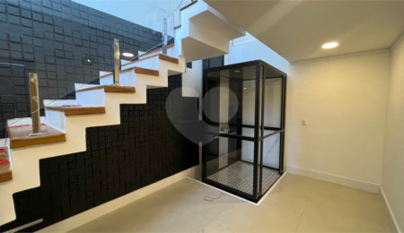 Casa à venda com 4 suítes em Jardim Paulista, Atibaia, SP
