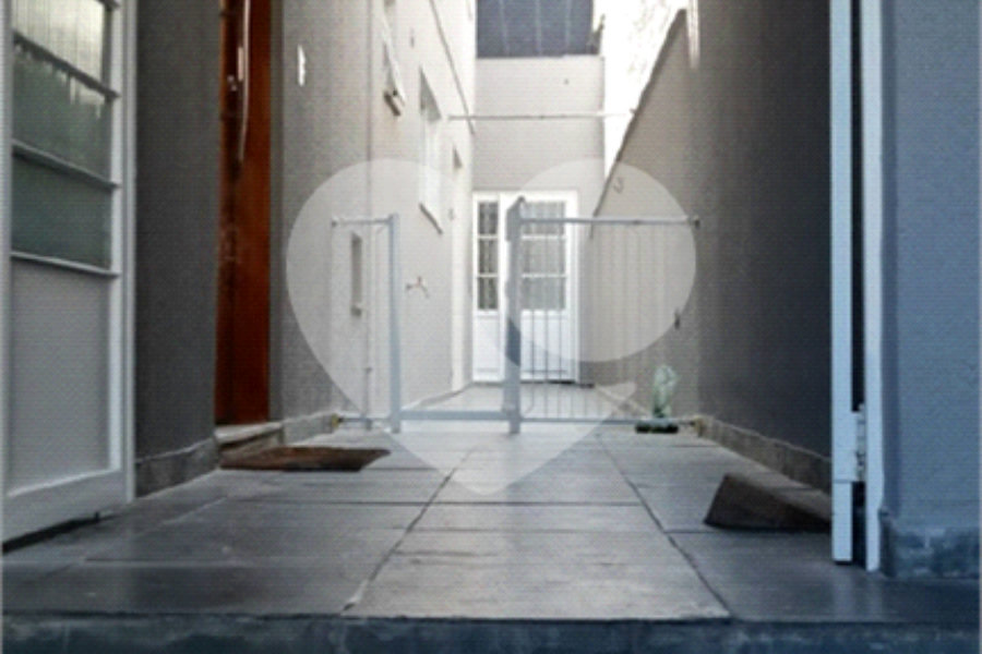 Sobrado à venda com 3 quartos, sendo 1 suíte, em Vila Nova Cachoeirinha, São Paulo, SP
