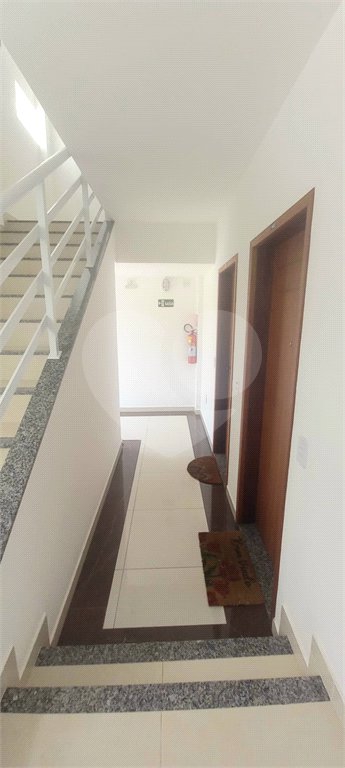 Apartamento à venda com 2 quartos, sendo 1 suíte, em Fluminense, São Pedro da Aldeia, RJ