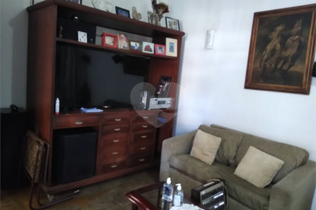 Sobrado à venda com 4 quartos, sendo 3 suítes,  em Vila Monumento, São Paulo, SP