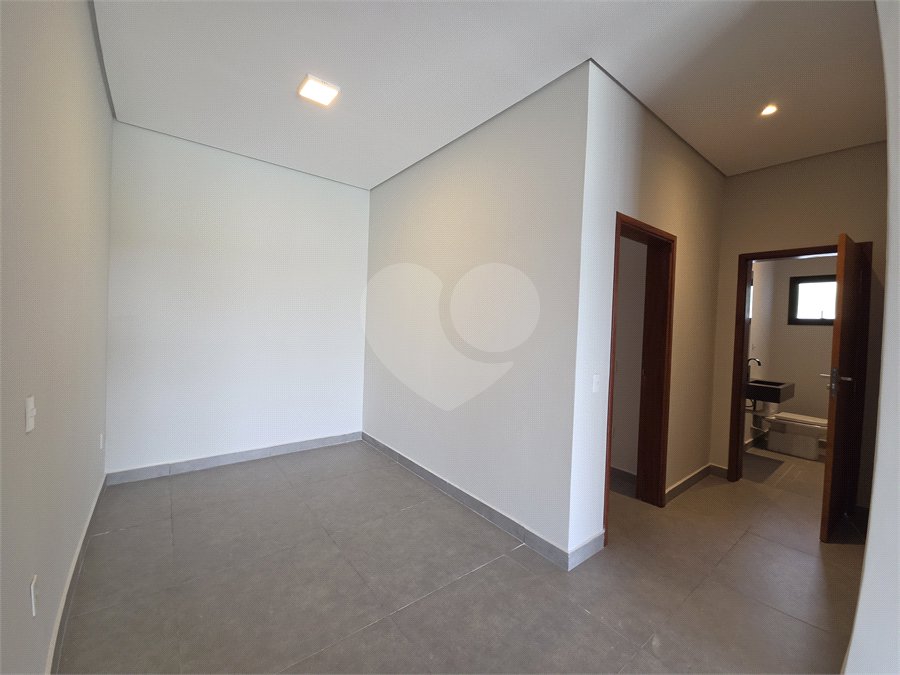 Casa à venda com 3 suítes no condomínio Village Ipanema I, Araçoiaba da Serra - SP