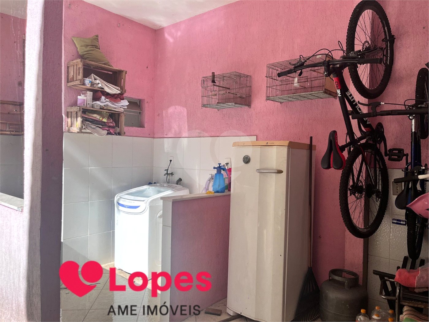 Casa à venda com 4 quartos, sendo 3 suítes, no condomínio Fazenda Cantagalo, Rio de Janeiro - RJ