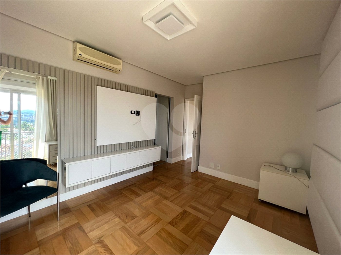 Apartamento à venda com 4 quartos, sendo 2 suítes,  em Vila Oliveira, Mogi das Cruzes, SP