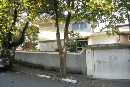 Casa à venda com 4 quartos, sendo 2 suítes,  em Jardim Bonfiglioli, São Paulo, SP