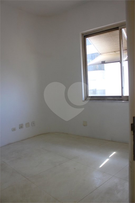 Triplex à venda com 5 quartos, sendo 3 suítes, em Santa Cecília, São Paulo, SP