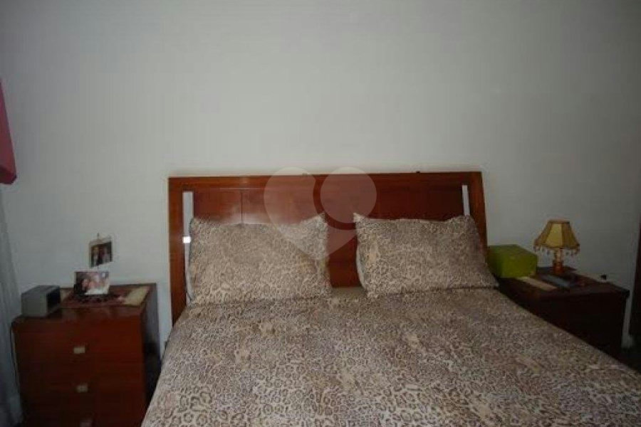 Sobrado à venda com 3 quartos, sendo 1 suíte,  em Jardim Franca, São Paulo, SP