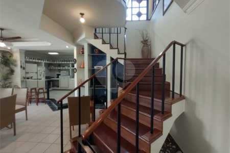 Casa à venda com 5 quartos, sendo 4 suítes, no condomínio Rancho Dirce, Sorocaba - SP