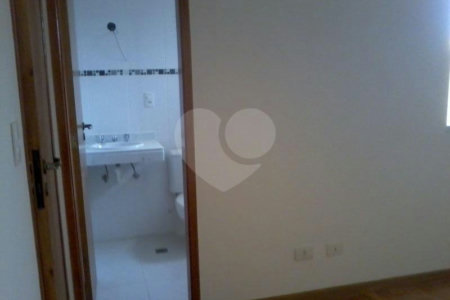 Sobrado à venda com 3 suítes em Vila Inah, São Paulo, SP