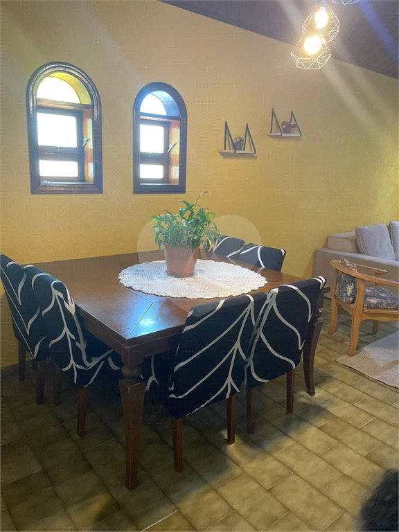 Casa à venda ou para alugar com 5 quartos, sendo 1 suíte, no condomínio Zuleika Jabour, Salto - SP