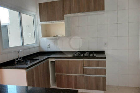 Casa à venda com 3 quartos, sendo 1 suíte, no condomínio Residencial Belle Ville Itaycy, Indaiatuba - SP