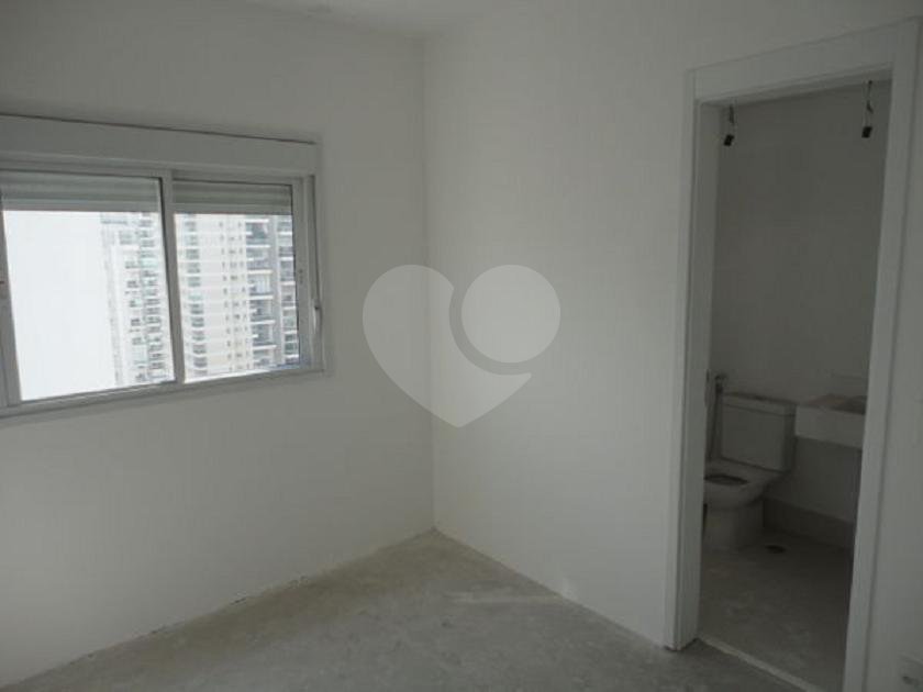 Apartamento à venda com 3 suítes em Campo Belo, São Paulo, SP