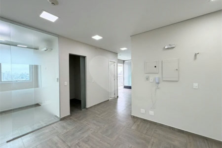 Sala para locação Domo Business 101 m - 2 vagas - Sala com divisórias, ar condicionado e banheiro.