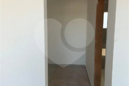 Casa à venda com 3 quartos, sendo 1 suíte,  no condomínio Residencial Marina, Itapetininga - SP