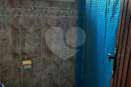 Casa à venda com 4 quartos, sendo 1 suíte, em Senador Camará, Rio de Janeiro, RJ