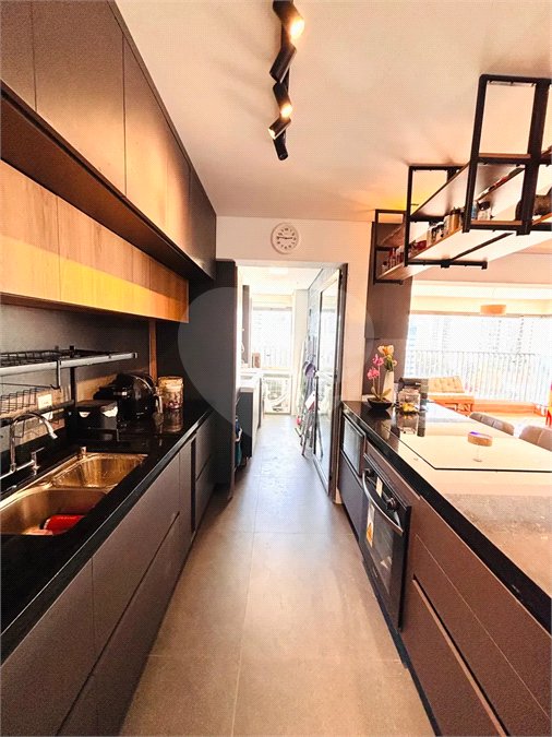 Apartamento à venda com 3 quartos, sendo 1 suíte, em Mirandópolis, São Paulo, SP