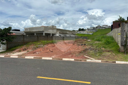 Terreno à venda no condomínio Altos da Floresta, Bom Jesus dos Perdões - SP