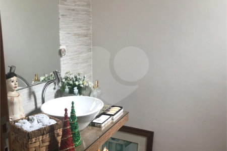 Casa à venda com 4 suítes em Jardim Leonor, São Paulo, SP