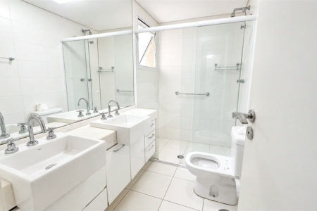 Apartamento à venda com 3 quartos, sendo 1 suíte, em Jardim das Acácias, São Paulo, SP