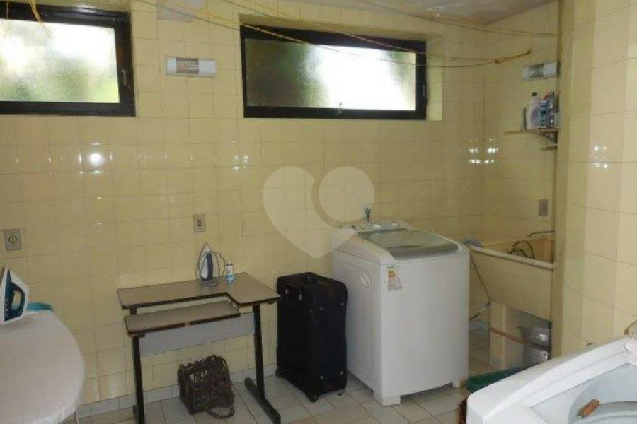 Casa à venda com 6 quartos, sendo 1 suíte, em Tremembé, São Paulo, SP