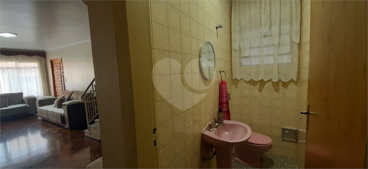 Sobrado à venda com 3 quartos, sendo 1 suíte, em Tremembé, São Paulo, SP