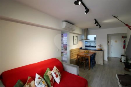 Apartamento à venda com 3 quartos, sendo 1 suíte, em Vila Morse, São Paulo, SP