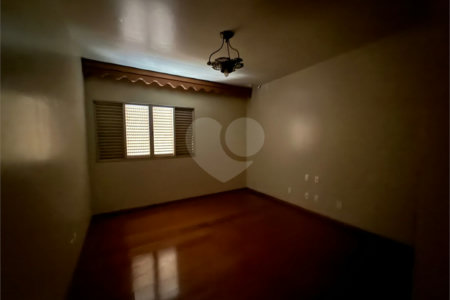 Apartamento à venda com 4 quartos, sendo 2 suítes, no Centro, Araraquara, SP