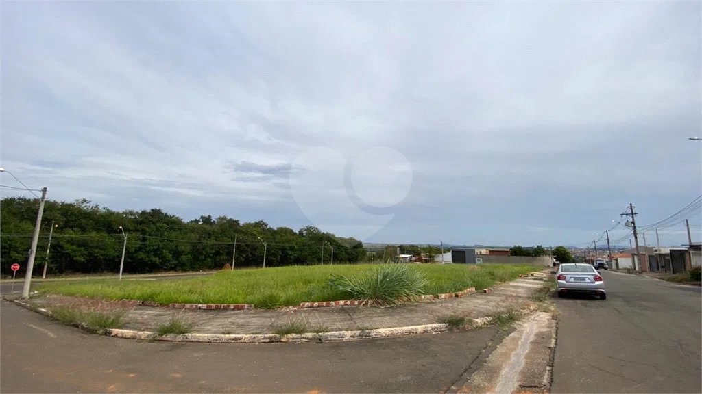 Quadra à venda na av. Rio das Pedras com 3.444 m² divido em 13 lotes bairro Altos do Taquaral