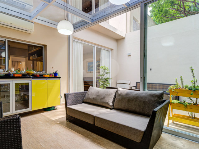 Casa à venda com 4 quartos, sendo 2 suítes,  no condomínio Residencial Terras Altas, São Paulo - SP