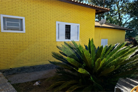 Chácara à venda com 3 suítes em Vila Xisto, São Miguel Arcanjo, SP