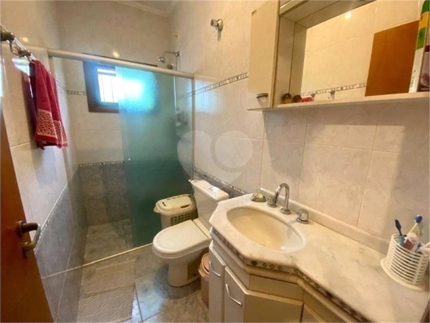 Casa à venda com 3 quartos, sendo 1 suíte, no condomínio Recanto dos Paturis, Vinhedo - SP